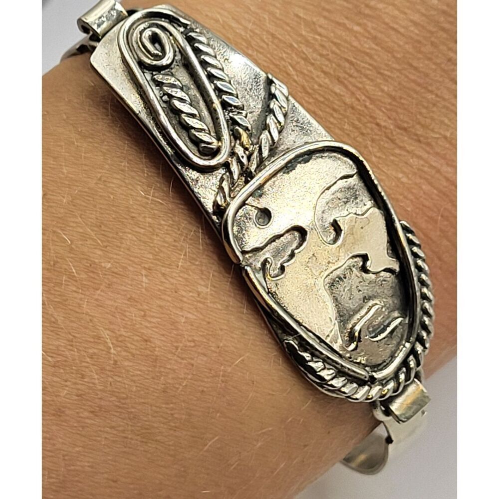 Artisan Abstract Silver Bracelet 2.5in dia